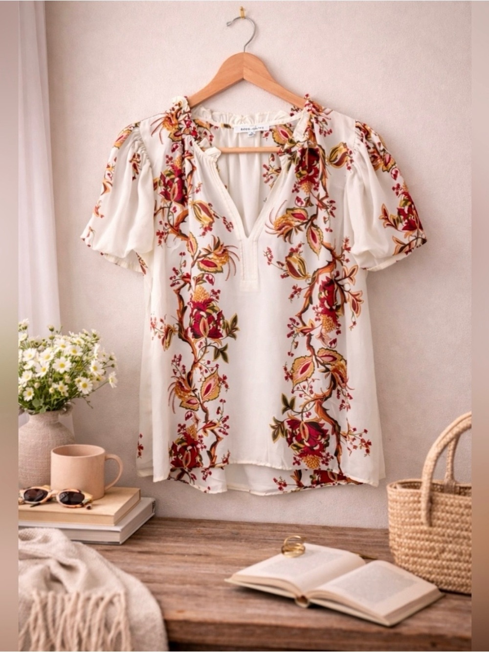 Rose & Olive White Floral Embroidered V-Neck Puff Sleeve Blouse - Picture 2 of 11